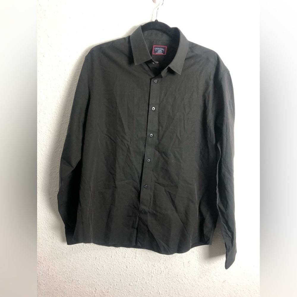 Untuckit Solid Black Shirt Large - image 1